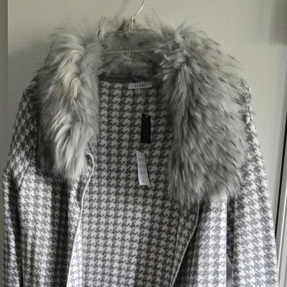 SIONI Fur collar sweater coat NWT - Picture 3 of 12